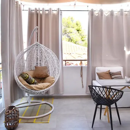 Angelos Boutique * Patitíri